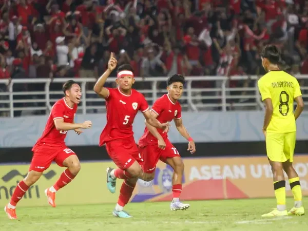 EzziBuffon_01-Suarajayamahe