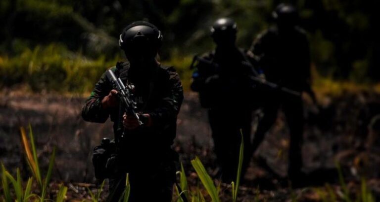 𝗕𝗥𝗜𝗚𝗜𝗙 𝟮 𝗠𝗔𝗥𝗜𝗡𝗜𝗥 Latihan pertempuran