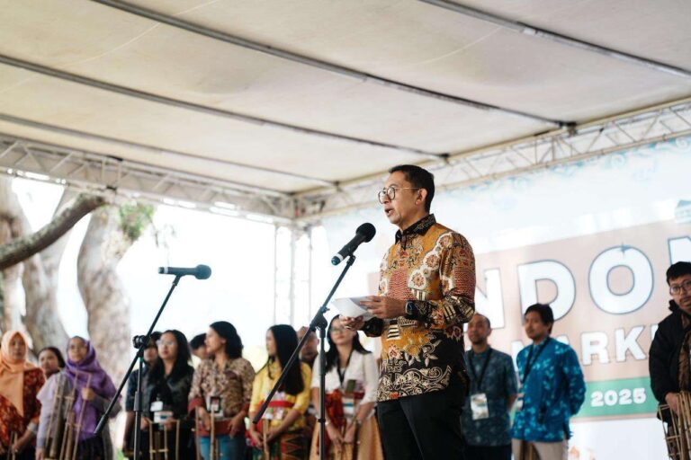 Fadli Zon Indonesian Folk Market