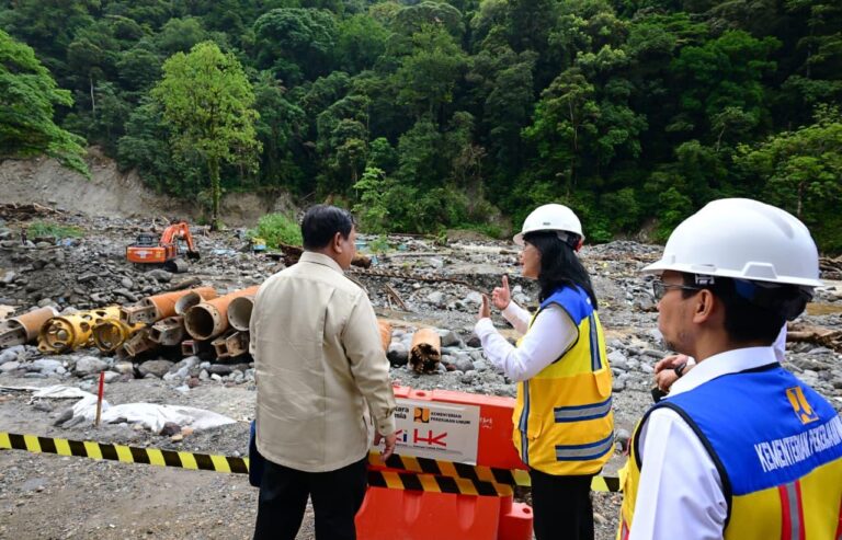 Perbaikan Jalan Lembah Anai